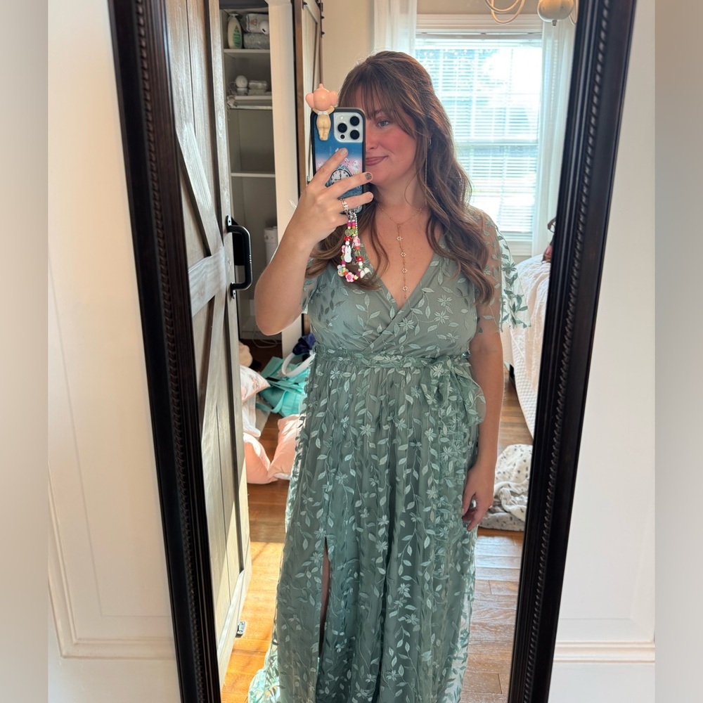 Eucalyptus Baltic Born Floral Lace Dress - Picture 6 of 6